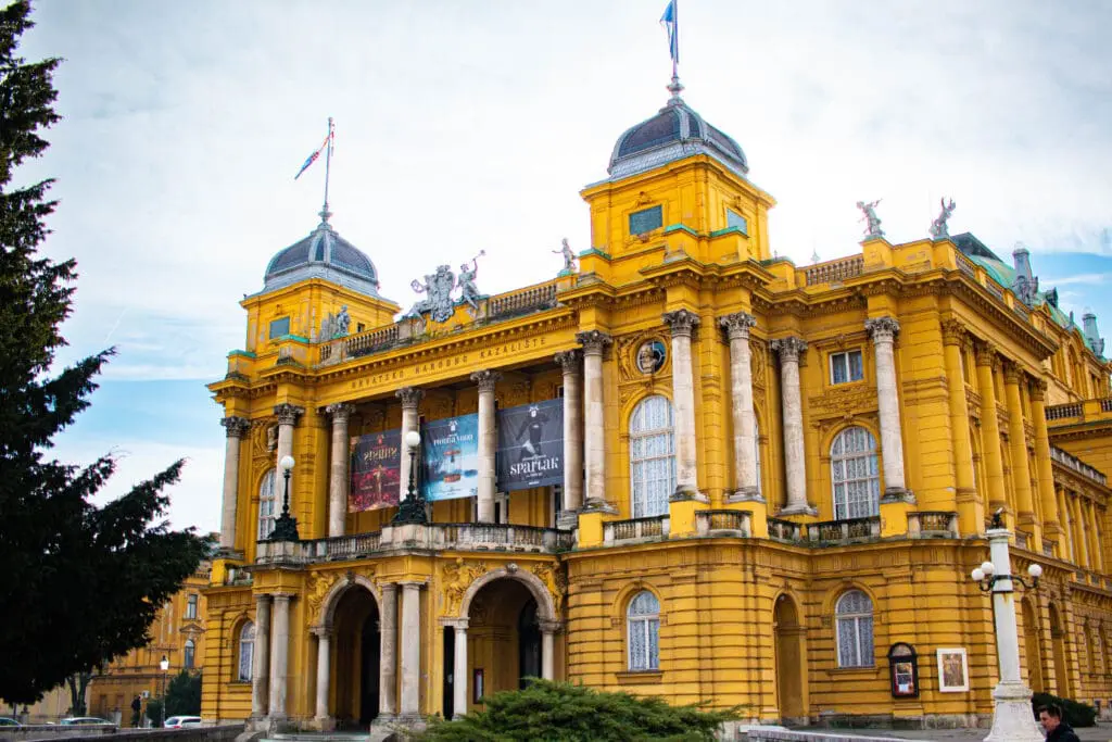 Green horse shoe Zagreb