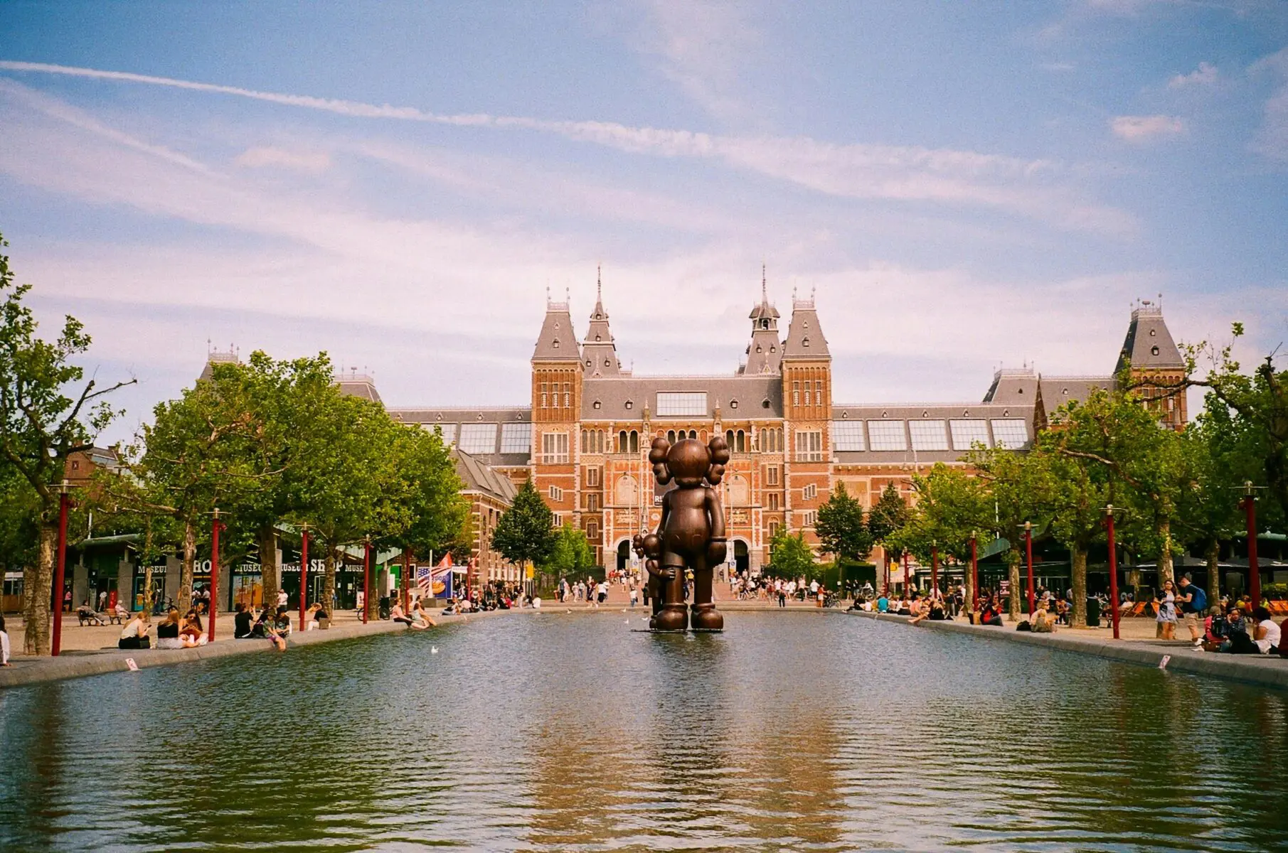 summer scenes in amsterdam