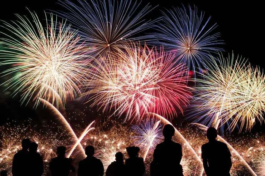 Pi7compressedFirework1
